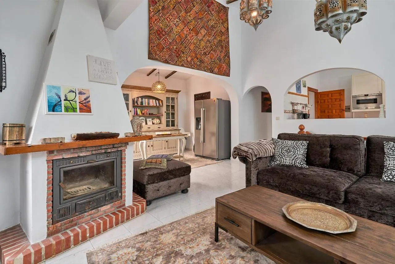 La Montana Del Oro Villa Sayalonga Spain